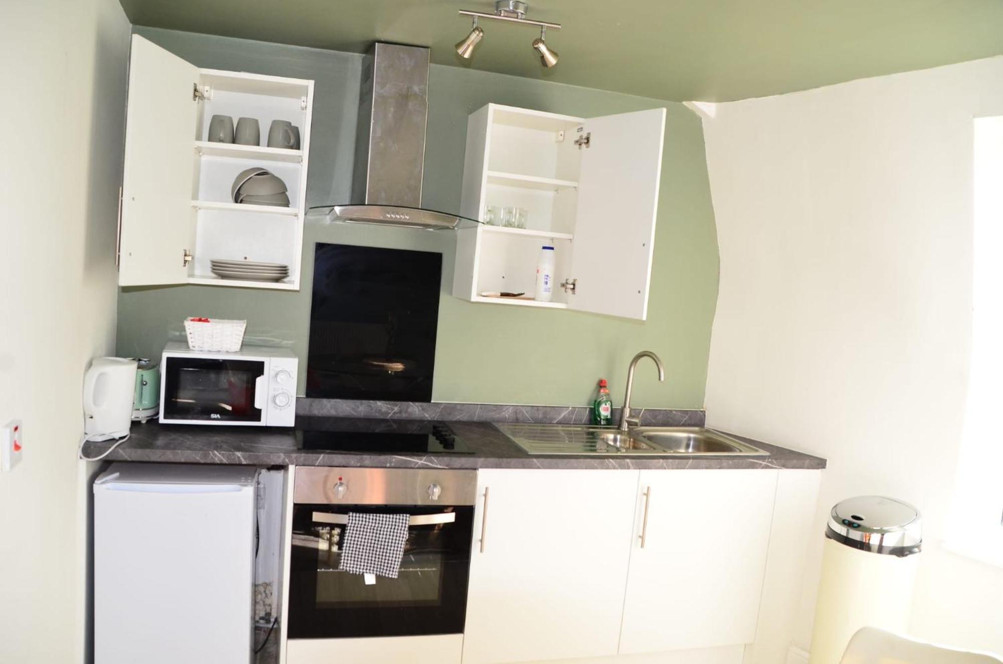 Blok 3 -Jacuzzi Suites, Apartment & Ensuite Rooms Μπλάκπουλ Εξωτερικό φωτογραφία