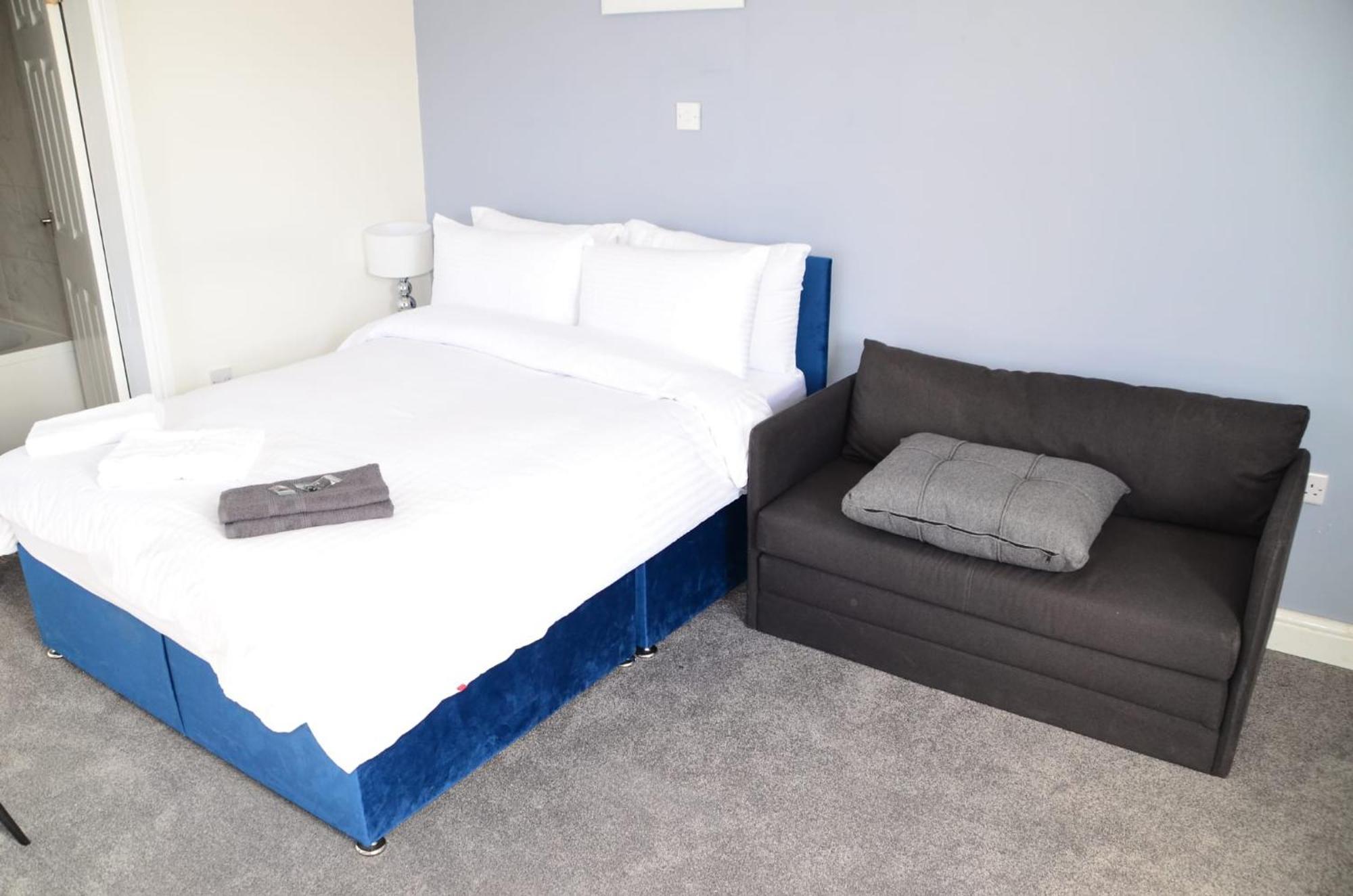 Blok 3 -Jacuzzi Suites, Apartment & Ensuite Rooms Μπλάκπουλ Εξωτερικό φωτογραφία