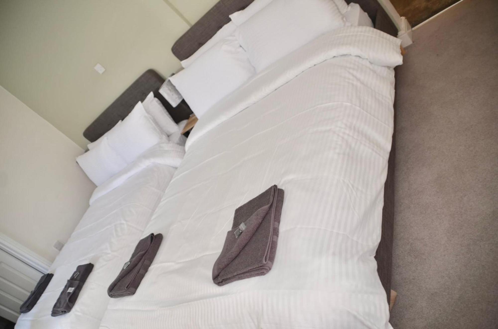 Blok 3 -Jacuzzi Suites, Apartment & Ensuite Rooms Μπλάκπουλ Εξωτερικό φωτογραφία