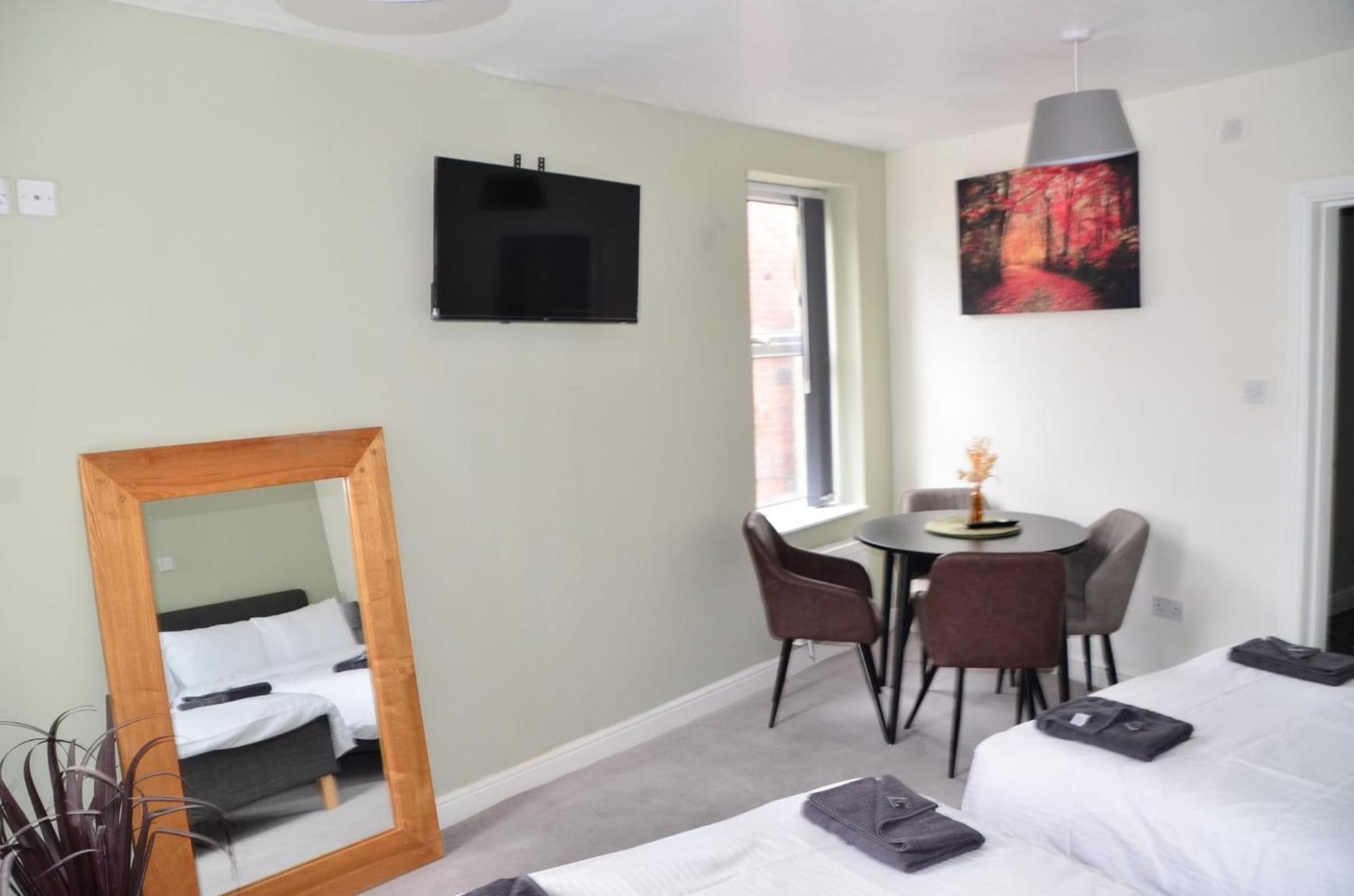 Blok 3 -Jacuzzi Suites, Apartment & Ensuite Rooms Μπλάκπουλ Εξωτερικό φωτογραφία